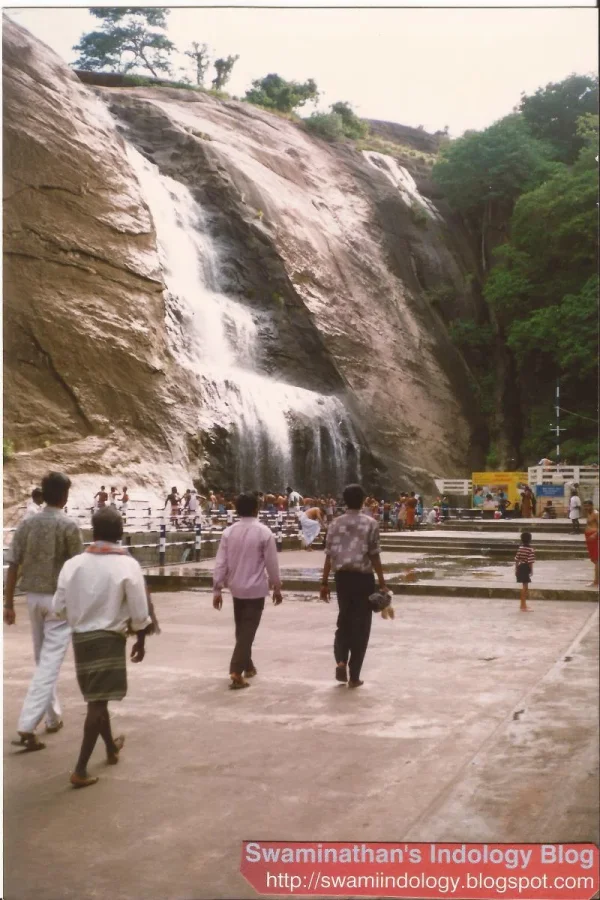 Courtallam water Fallas, August 1996-2.webp