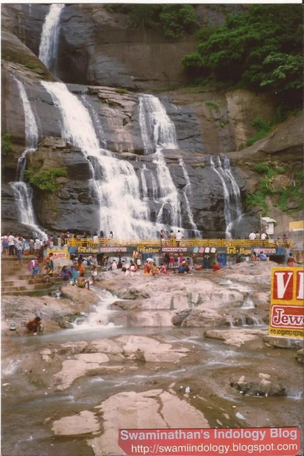 Courtallam water Fallas, August 1996-4.webp