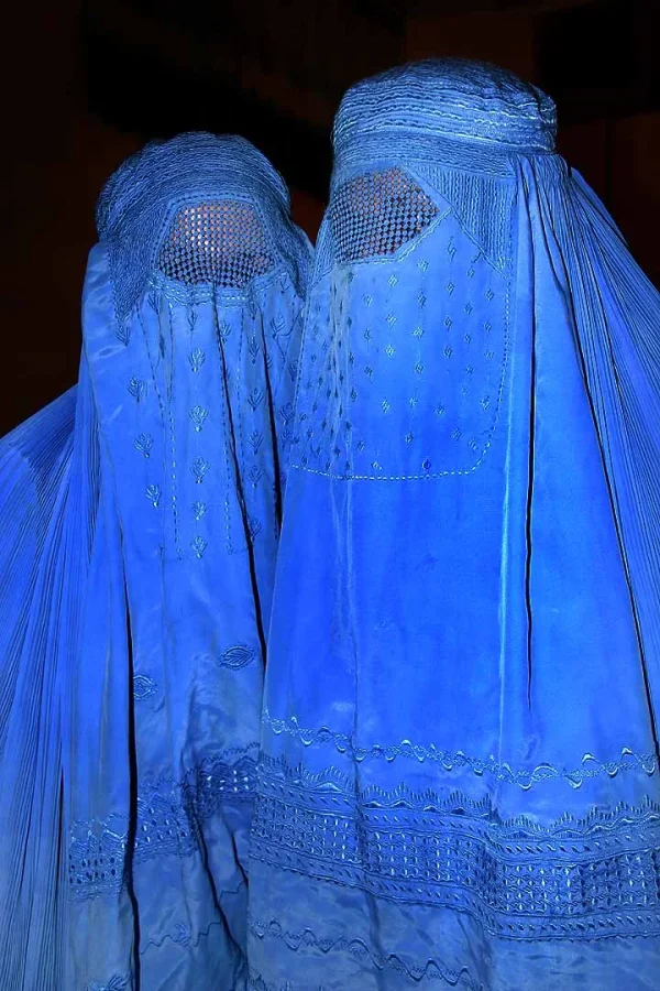 Burqa_Afghanistan_01.webp Burqa_Afghanistan_01.webp
