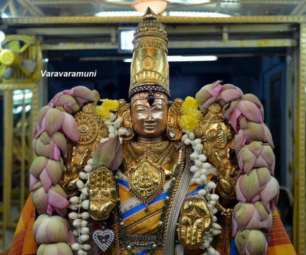Sri Mukuntha Nayagan - Thiruvelukai, Kanchipuram.jpg