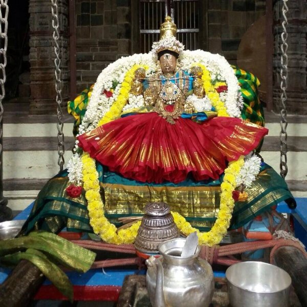 Sri Komalavalli Thayar - Oonjal Sevai - Thirukkudanthai.jpg
