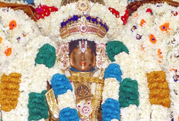 Thirukannamangai Sri Bhakthavatsala Perumal at Swami Desikan Sannadhi.jpg