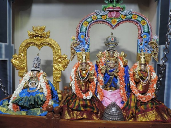 Lakshmipuram Srinivasa Perumal Koil - Navratri Utsavam Day 7.jpg