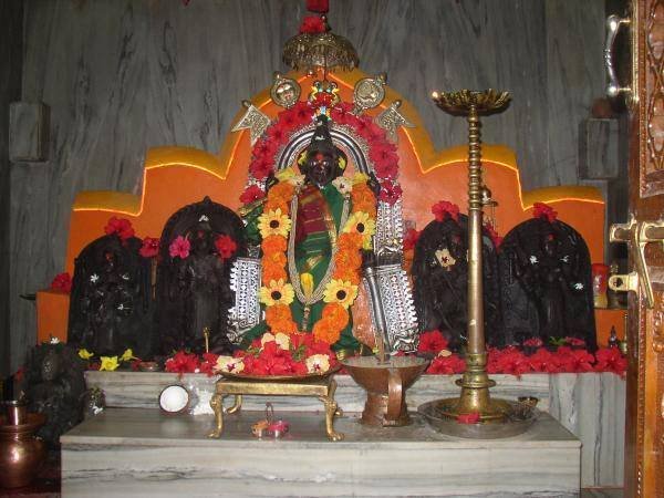 Mahalaxmi Temple, Narur, Maharashtra.jpg