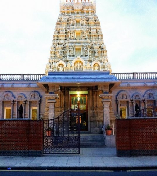 Sri Murugan Temple, East Ham, London, UK.jpg