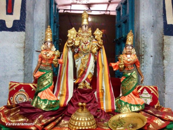 Thirukarthigai Deepam Uthsavam - Thiruvelukkais.jpg