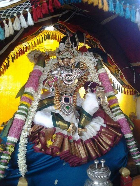 Sri Srinivasa Perumal in Nachiyar Thirukolam, Bhel Township, Trichy.jpg